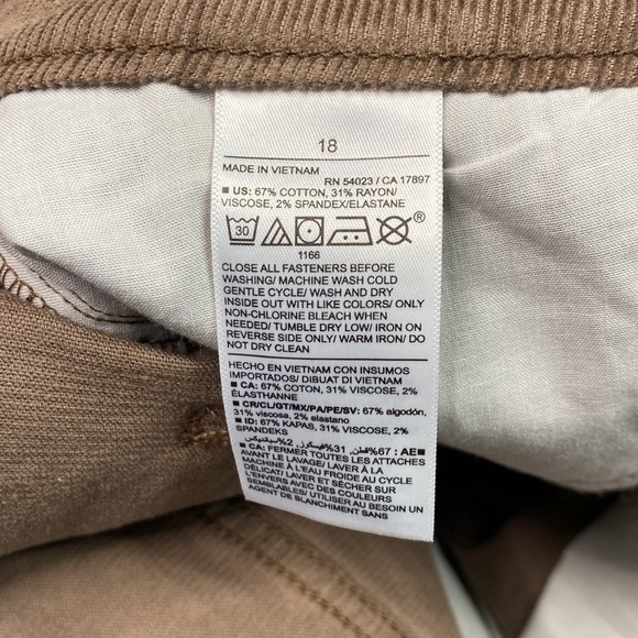 Old Navy Higher High Rise Flare Brown Corduroy Pants Size 18 NWT - Picture 12 of 12